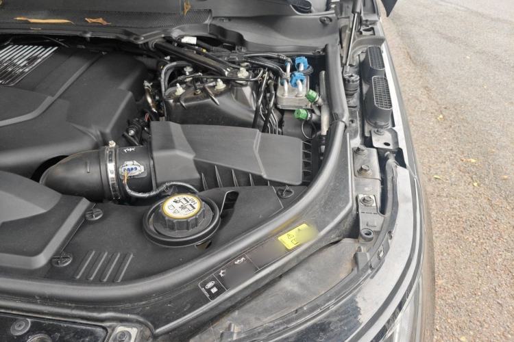 Used Land Rover Range Vogue  Engine Bay Left