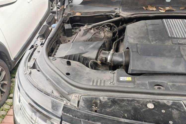 Used Land Rover Range Vogue  Engine Bay Right