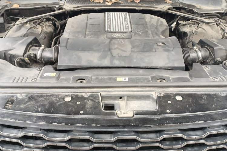 Used Land Rover Range Vogue  Engine Bay
