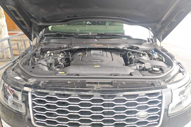 Used Land Rover Range Vogue  Engine Bay