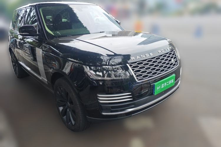 Used Land Rover Range Vogue  Front Right 45 Deg