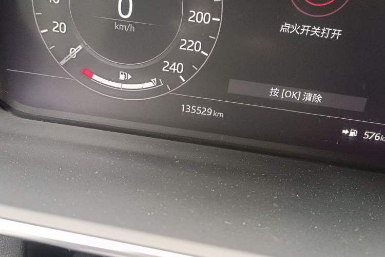 Used Land Rover Range Vogue  Odometer Close Up