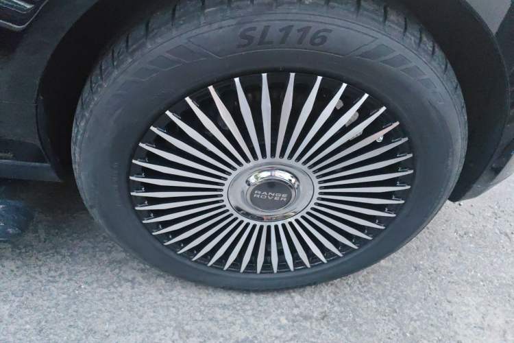 Used Land Rover Range Vogue  Right Front Wheel Hub