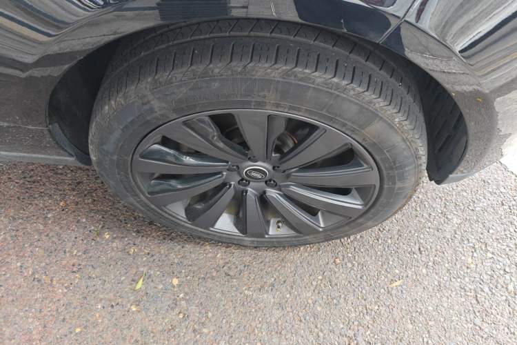 Used Land Rover Range Vogue  Right Front Wheel Hub