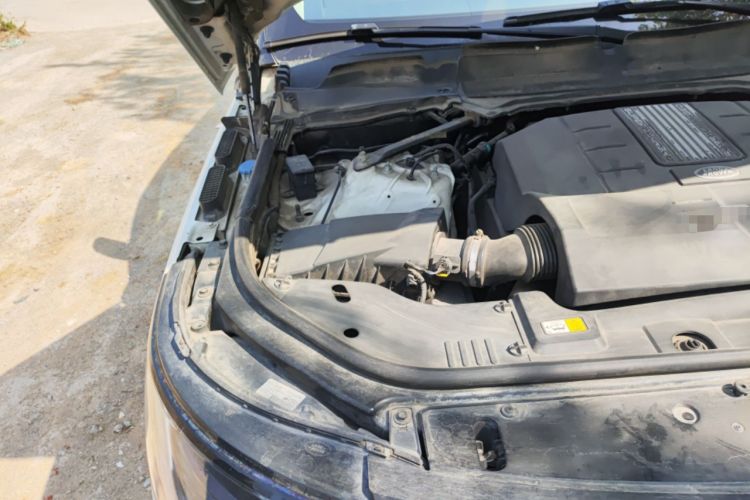 Used Land Rover Range Vogue 2018 3.0T Gasoline HSE Middle East Engine Bay Right