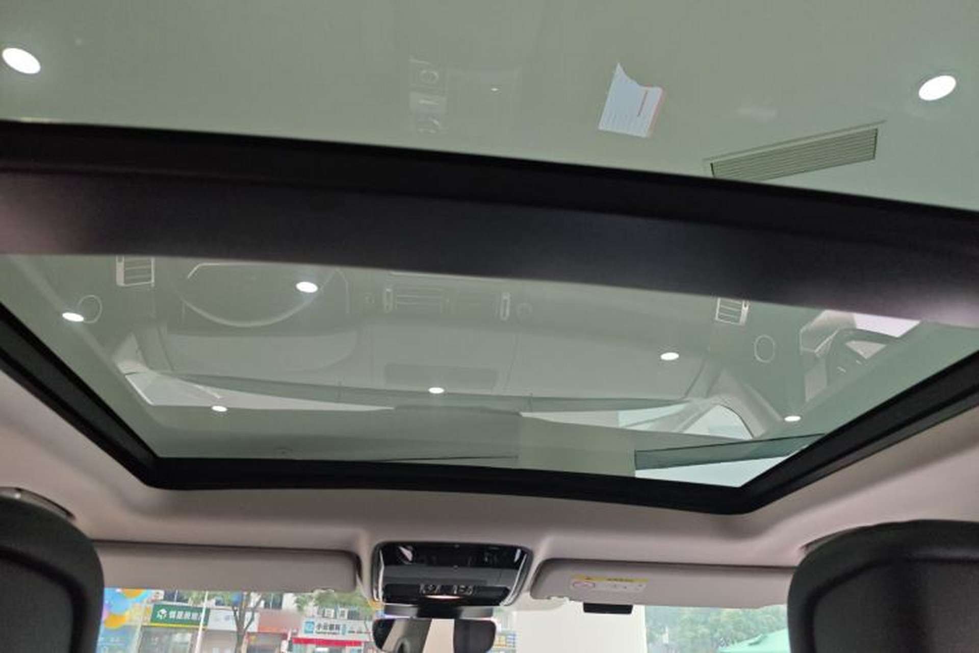 Used Land Rover Range Vogue 2018 3.0T Gasoline HSE Middle East Headliner