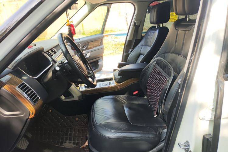 Used Land Rover Range Vogue 2018 3.0T Gasoline HSE Middle East Left Front Seat