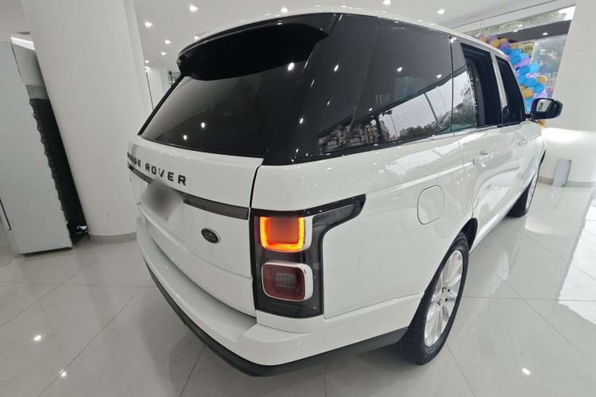 Used Land Rover Range Vogue 2018 3.0T Gasoline HSE Middle East Rear Right 45 Deg