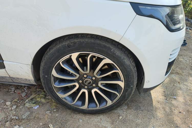 Used Land Rover Range Vogue 2018 3.0T Gasoline HSE Middle East Right Front Wheel Hub