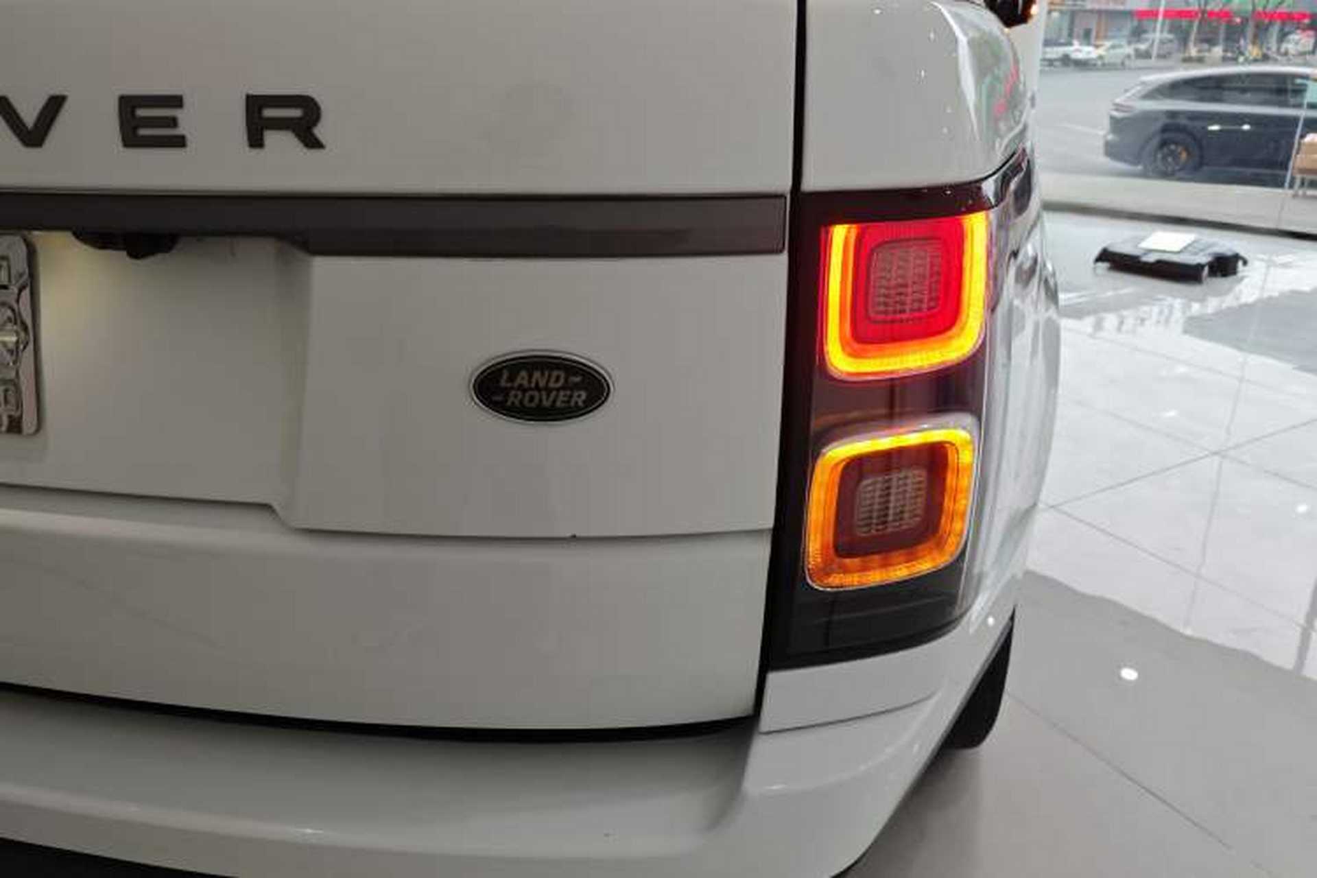 Used Land Rover Range Vogue 2018 3.0T Gasoline HSE Middle East Right Rear Taillight