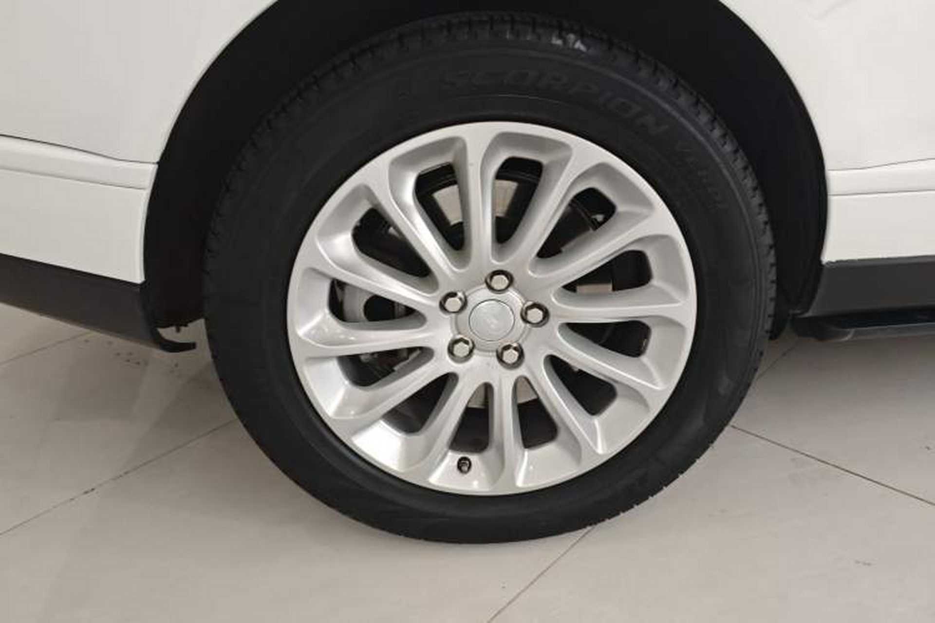 Used Land Rover Range Vogue 2018 3.0T Gasoline HSE Middle East Right Rear Wheel Hub