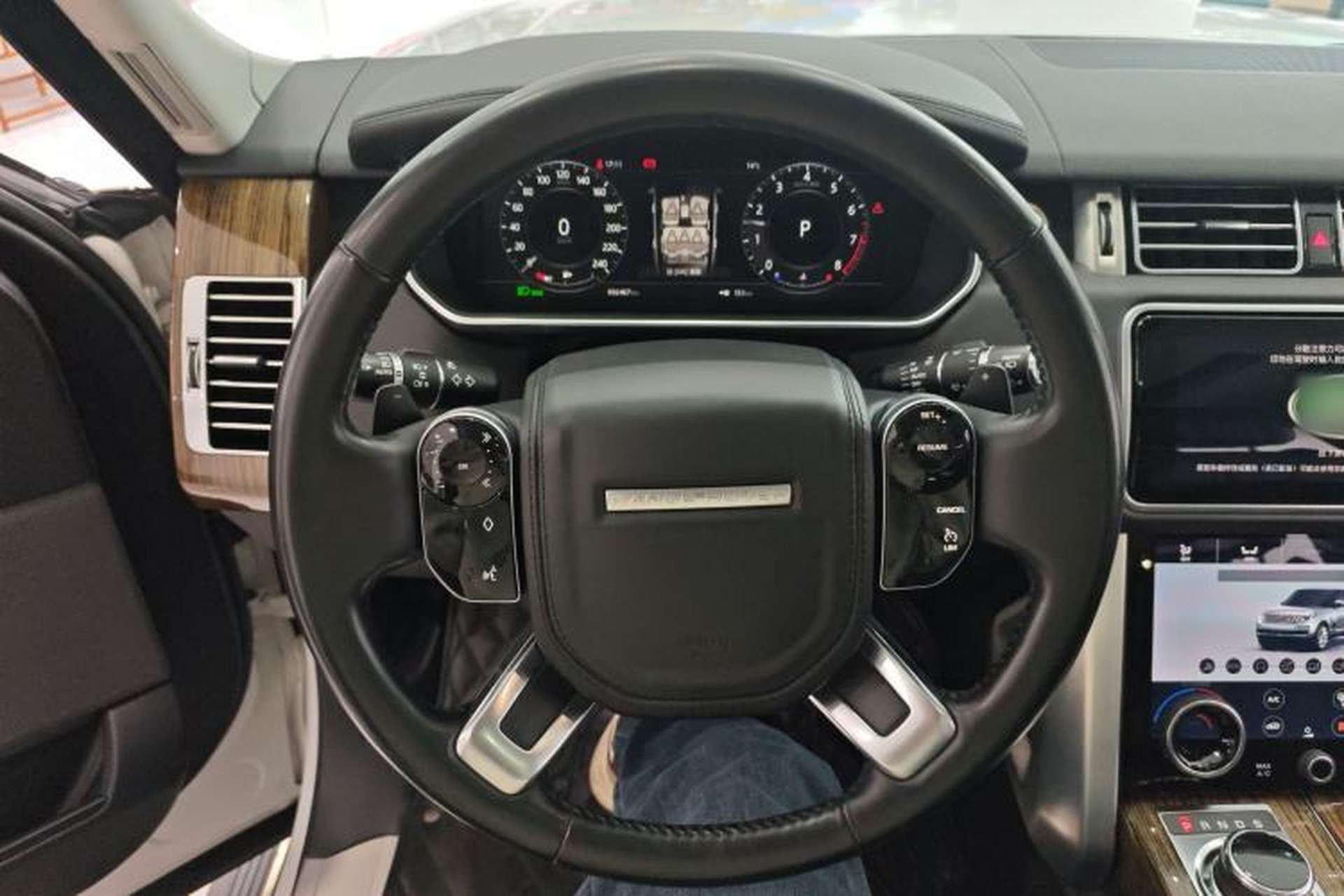Used Land Rover Range Vogue 2018 3.0T Gasoline HSE Middle East Steering Wheel