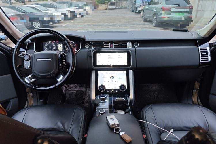 Used Land Rover Range Vogue  Center Console