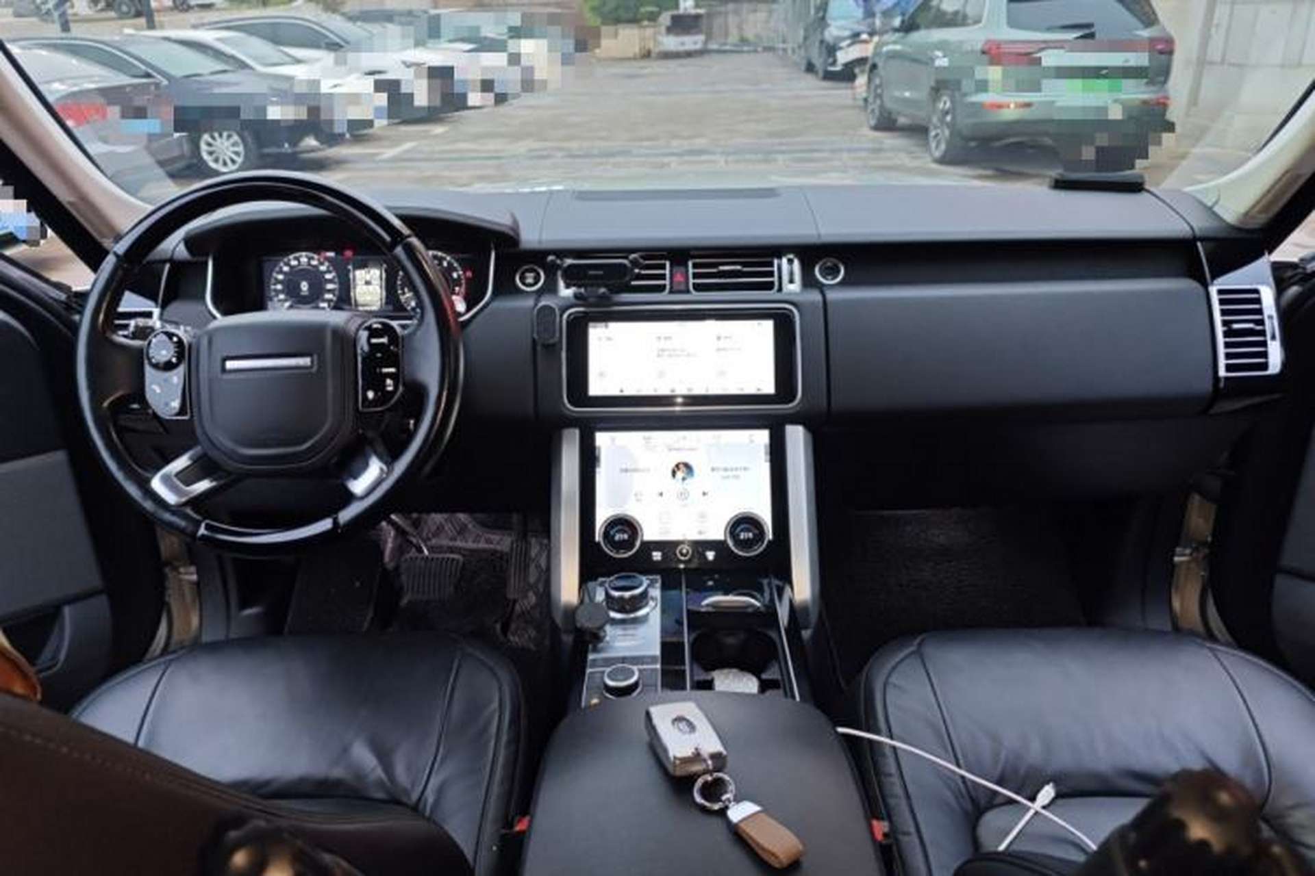 Used Land Rover Range Vogue  Center Console
