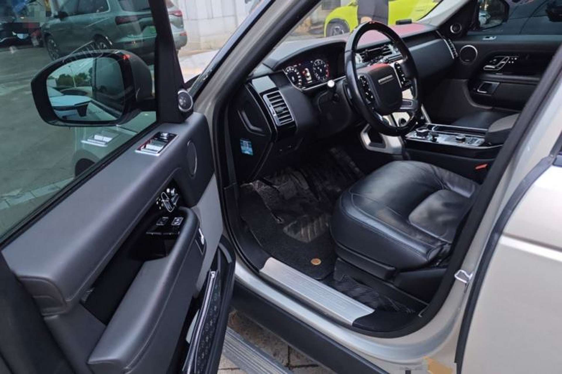 Used Land Rover Range Vogue  Driver Seat
