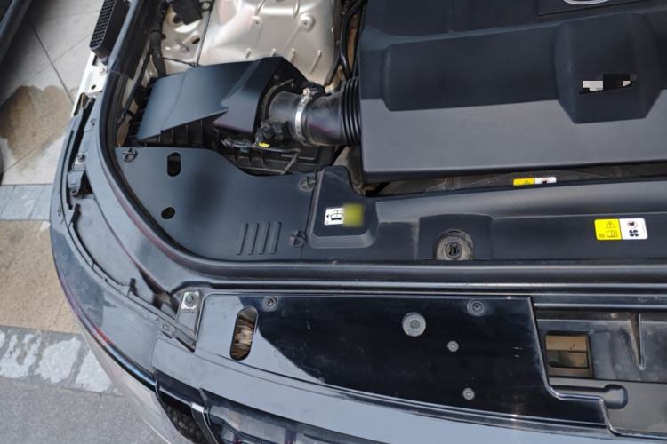 Used Land Rover Range Vogue  Engine Bay Right