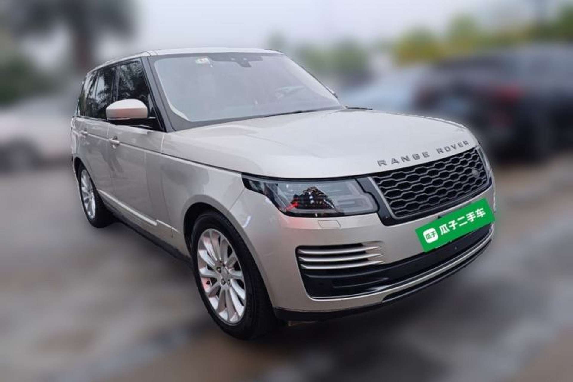 Used Land Rover Range Vogue  Front Right 45 Deg