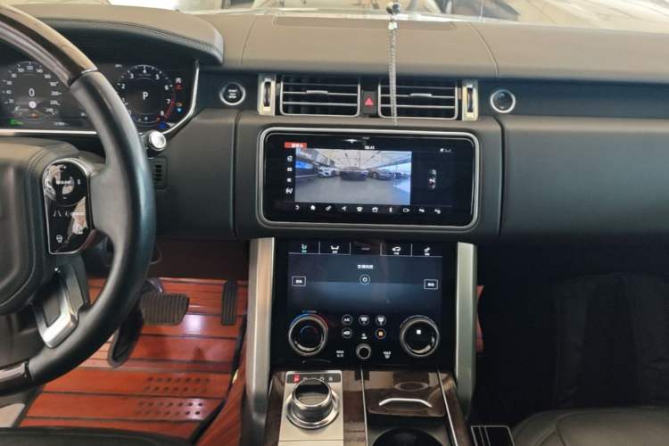 Used Land Rover Range Vogue 2019 3.0T Gasoline HSE U.S. Specification Audio And AC Panel