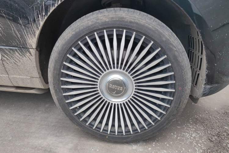 Used Land Rover Range Vogue  Right Front Wheel Hub
