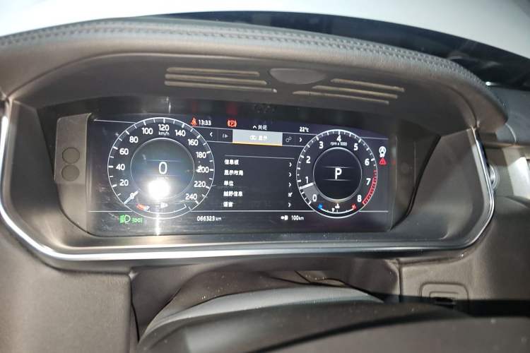 Used Land Rover Range Vogue 2019 3.0T Gasoline HSE – Middle East Instrument Cluster