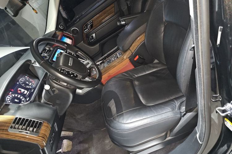Used Land Rover Range Vogue 2019 3.0T Gasoline HSE – Middle East Left Front Seat