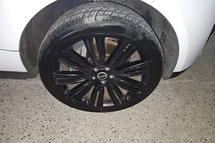 Used Land Rover Range Vogue 2019 3.0T Gasoline HSE – Middle East Right Front Wheel Hub