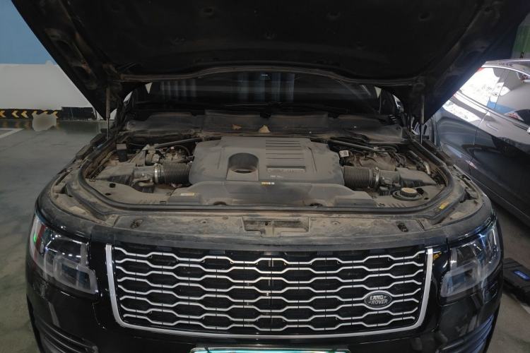 Used Land Rover Range Vogue  Engine Bay