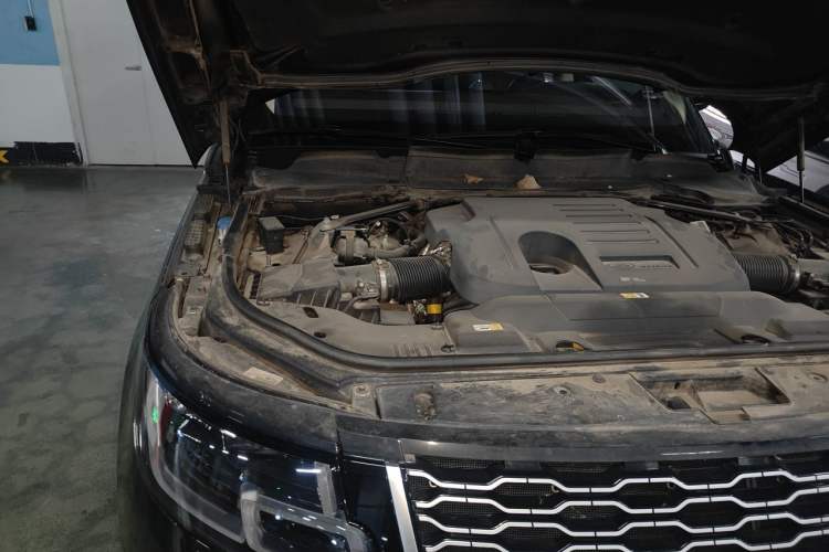 Used Land Rover Range Vogue  Engine Bay Right