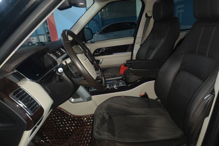 Used Land Rover Range Vogue  Left Front Seat