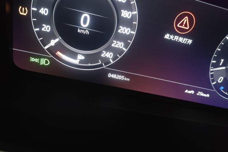 Used Land Rover Range Vogue  Odometer Close Up