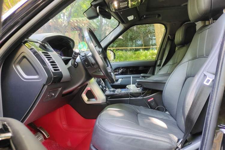 Used Land Rover Range Vogue 2021 3.0T P400 Gasoline Genesis Standard Wheelbase Obsidian Plus Edition Left Front Seat