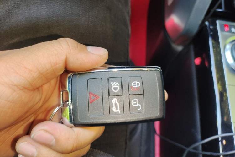 Used Land Rover Range Vogue 2021 3.0T P400 Gasoline Genesis Standard Wheelbase Obsidian Plus Edition Vehicle Key