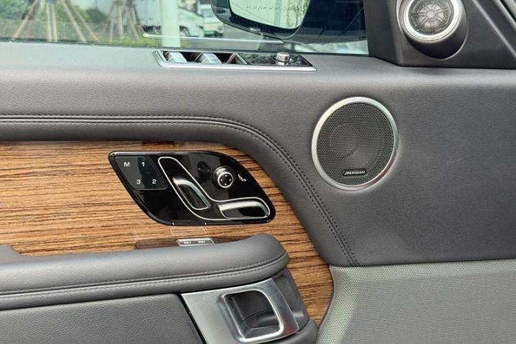 Used Land Rover Range Vogue 2021 3.0T P360 Gasoline HSE Middle East Version Interior 3