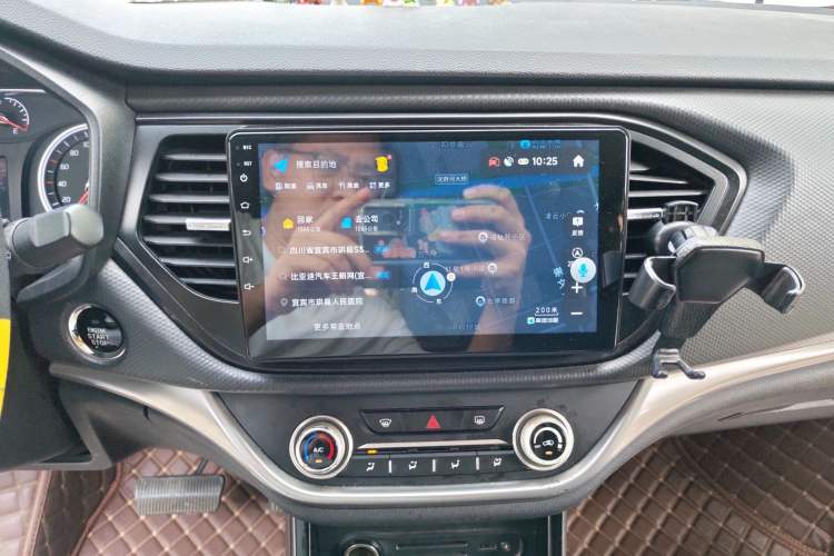 Used Land X2 2017 1.6L Automatic Jingrui Edition Audio And AC Panel