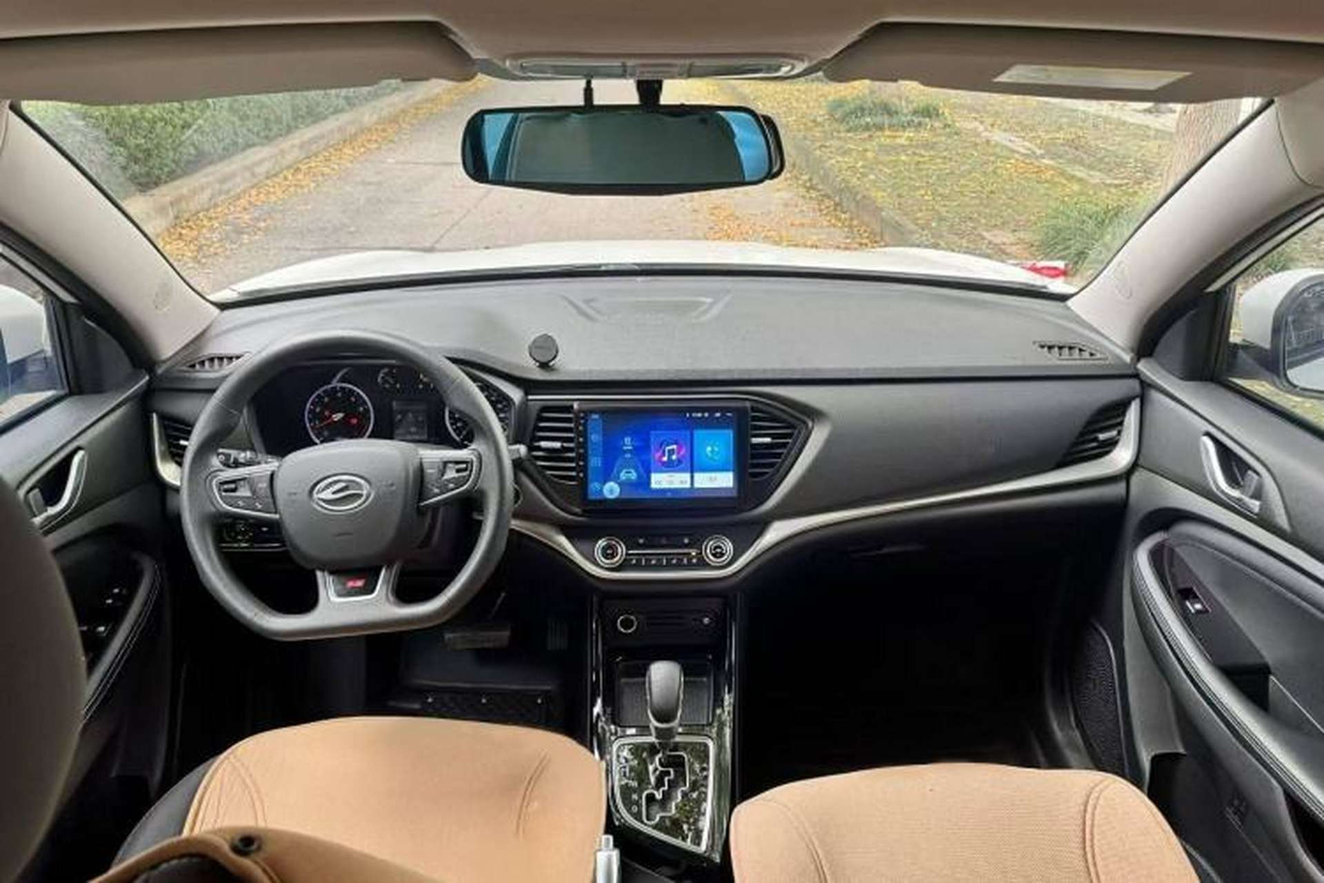 Used Land X2 2017 1.6L Automatic Jingrui Edition Interior 1
