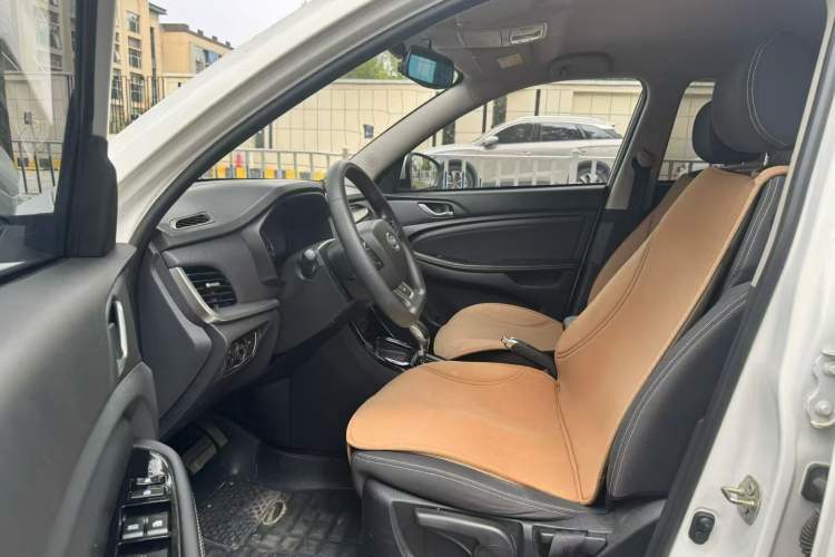 Used Land X2 2017 1.6L Automatic Jingrui Edition Interior 2