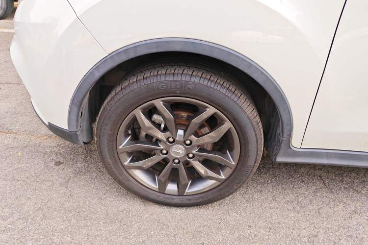 Used Land X2 2017 1.6L Automatic Jingrui Edition Left Front Wheel Hub