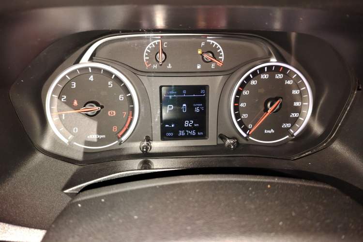 Used Land X2 2017 1.6L Automatic Jingrui Edition Odometer Close Up