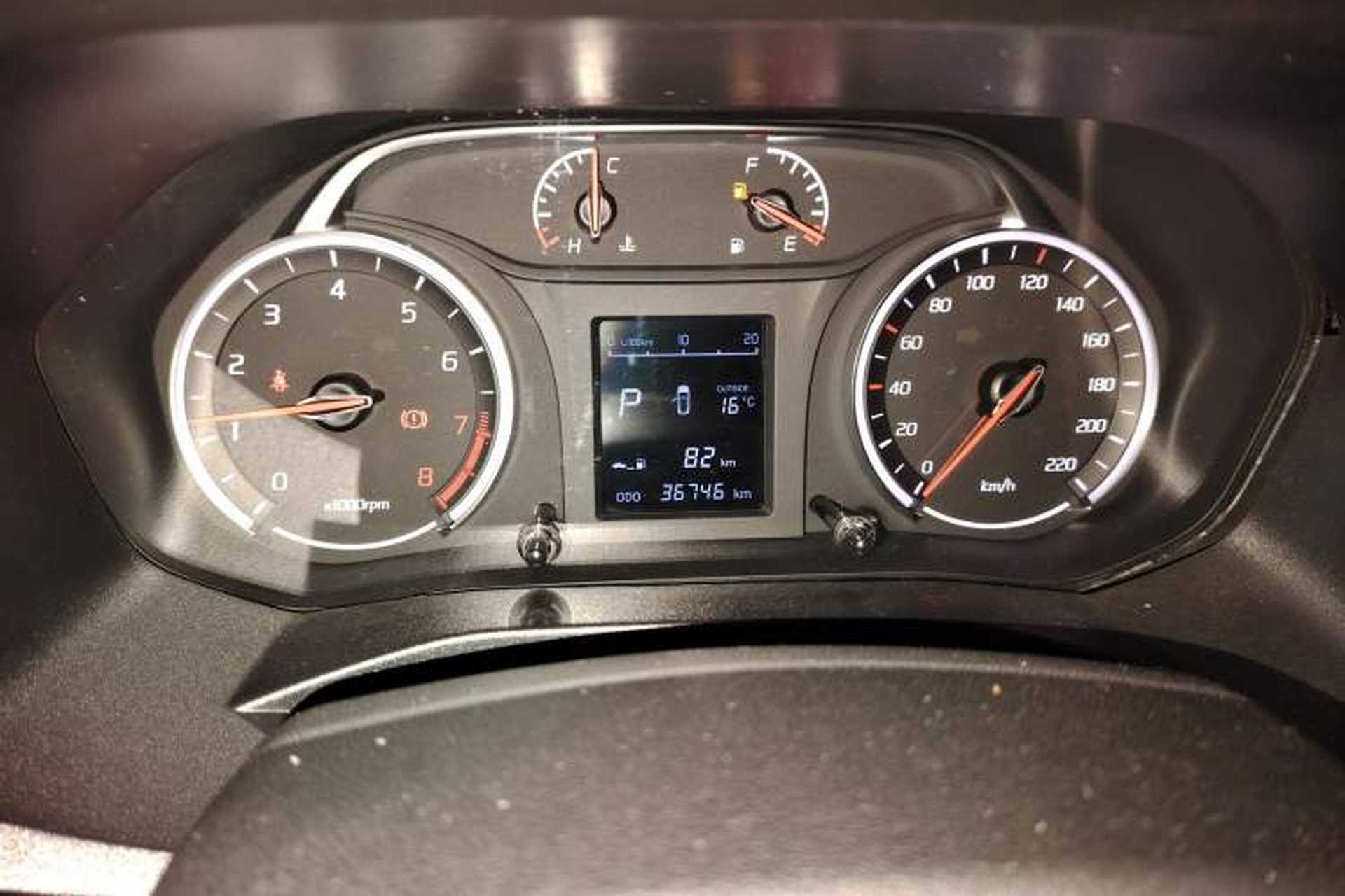 Used Land X2 2017 1.6L Automatic Jingrui Edition Odometer Close Up