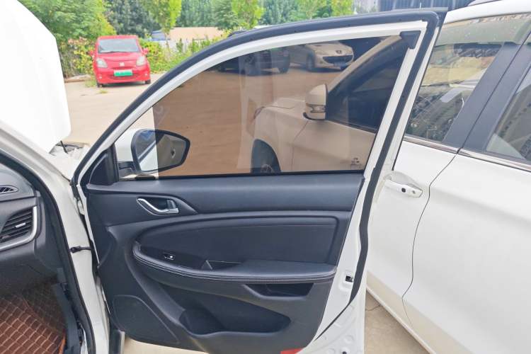 Used Land X2 2017 1.6L Automatic Jingrui Edition Right Front Door Interior