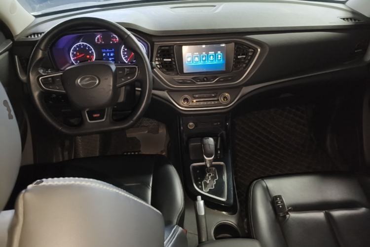 Used Land X2 2017 1.6L Automatic Platinum Edition Center Console