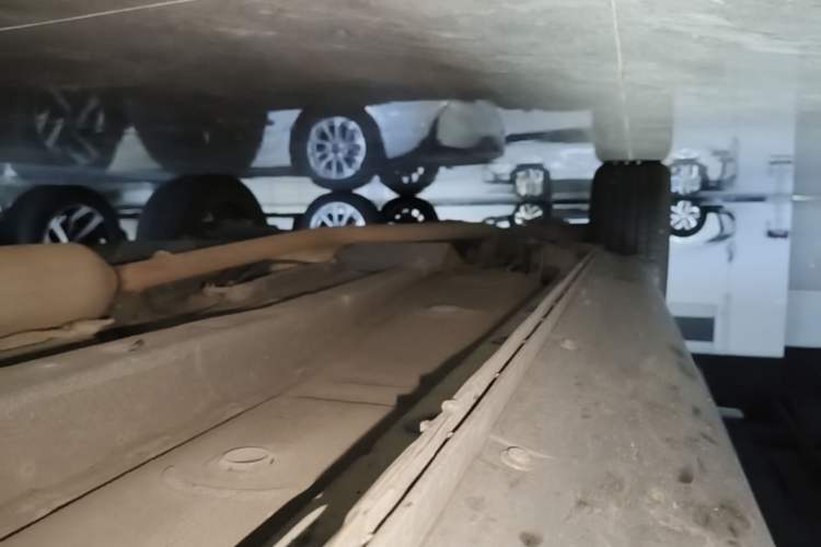 Used Land X2 2017 1.6L Automatic Platinum Edition Right Side Sill