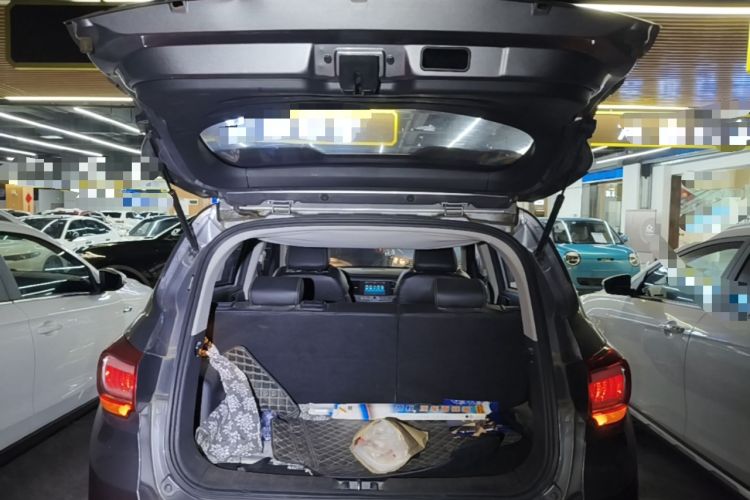 Used Land X2 2017 1.6L Automatic Platinum Edition Trunk