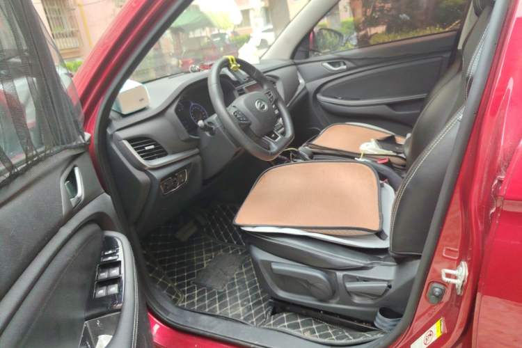 Used Land X2 2017 1.6L Automatic Platinum Edition Driver Seat