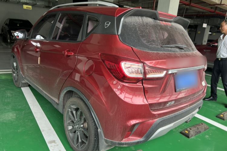 Used Land X2 2017 1.6L Automatic Platinum Edition Exterior 3