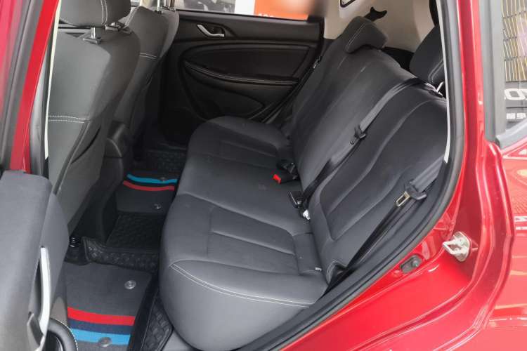 Used Land X2 2017 1.6L Automatic Jingrui Edition Interior 4