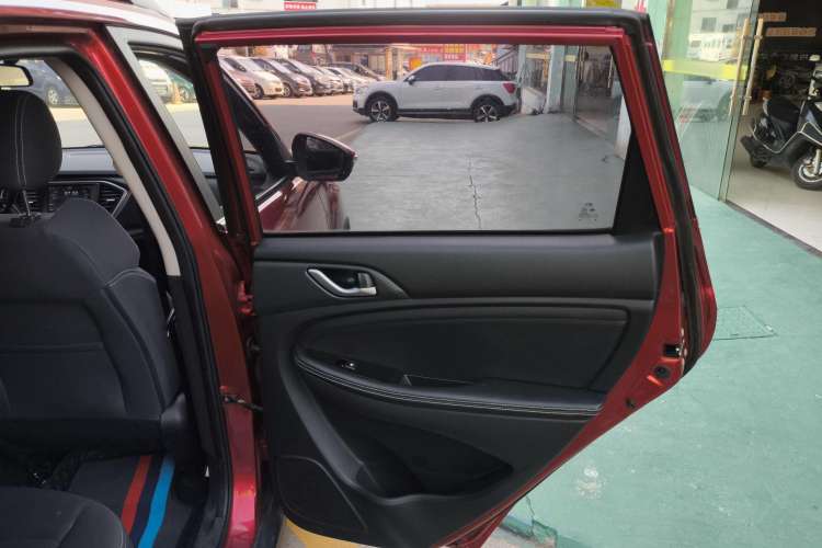 Used Land X2 2017 1.6L Automatic Jingrui Edition Interior 6