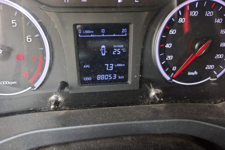 Used Land X2 2017 1.6L Manual Platinum Edition Odometer Close Up
