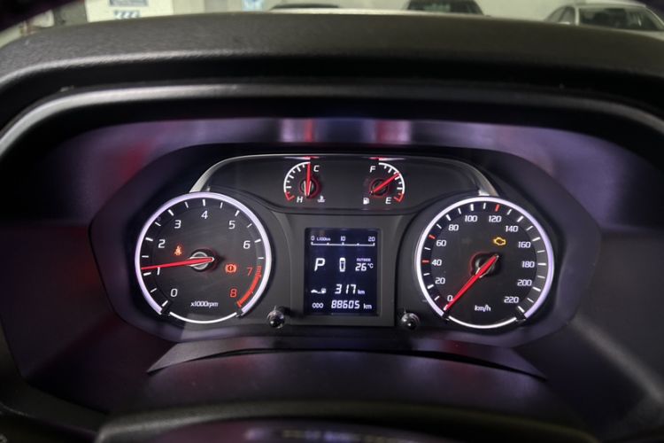 Used Land X2 2017 1.6L Automatic Platinum Edition Odometer Close Up