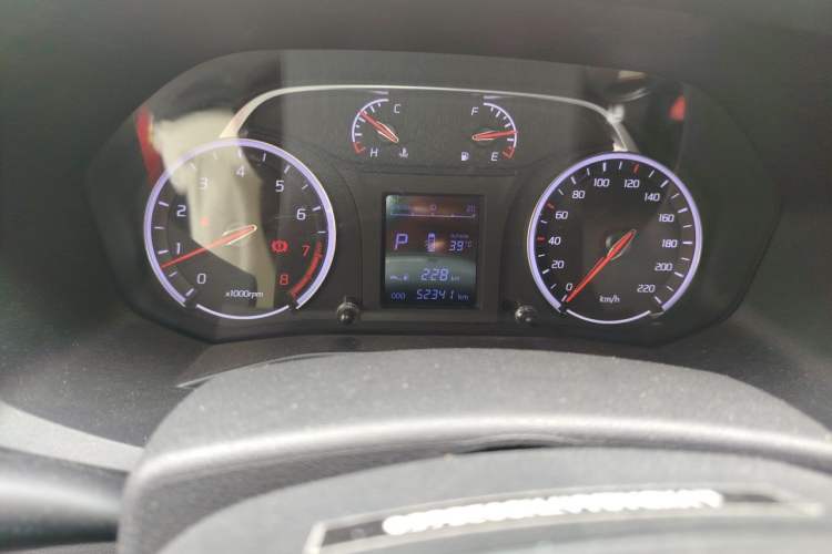 Used Land X2 2017 1.6L Automatic Platinum Edition Odometer Close Up
